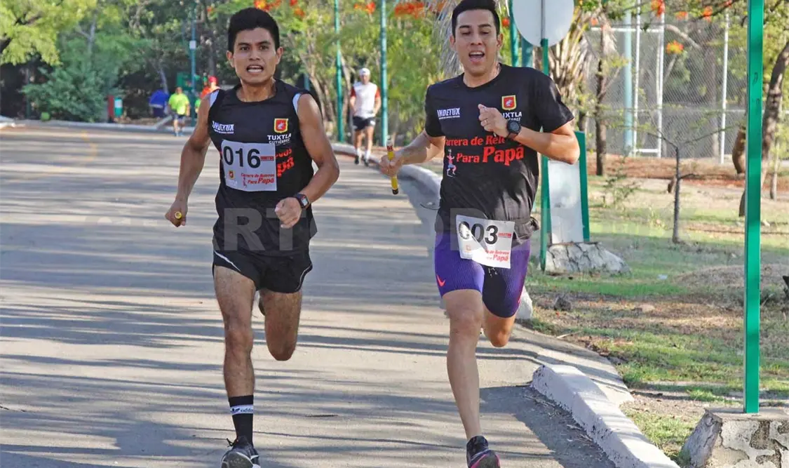 Los corredores salieron con todo de la línea de meta para completar el circuito del parque Caña Hueca. Diego Pérez/CP