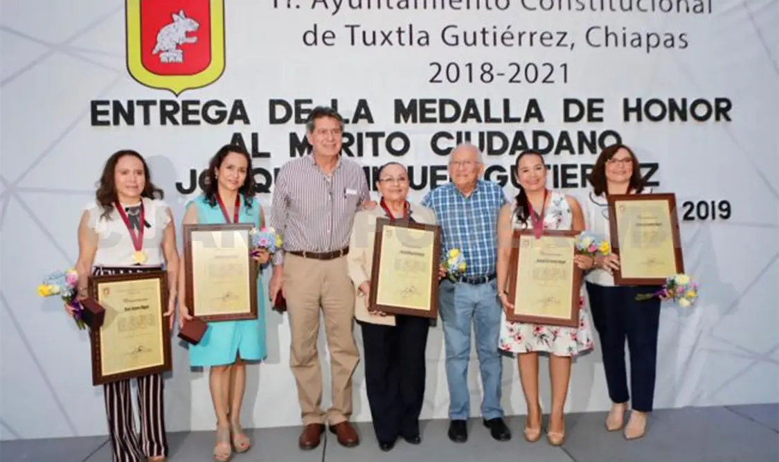 Condecorados con la Medalla Joaquín Miguel Gutiérrez