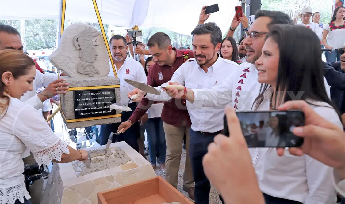 Atestigua Zoé Robledo inicio de obra en IPN