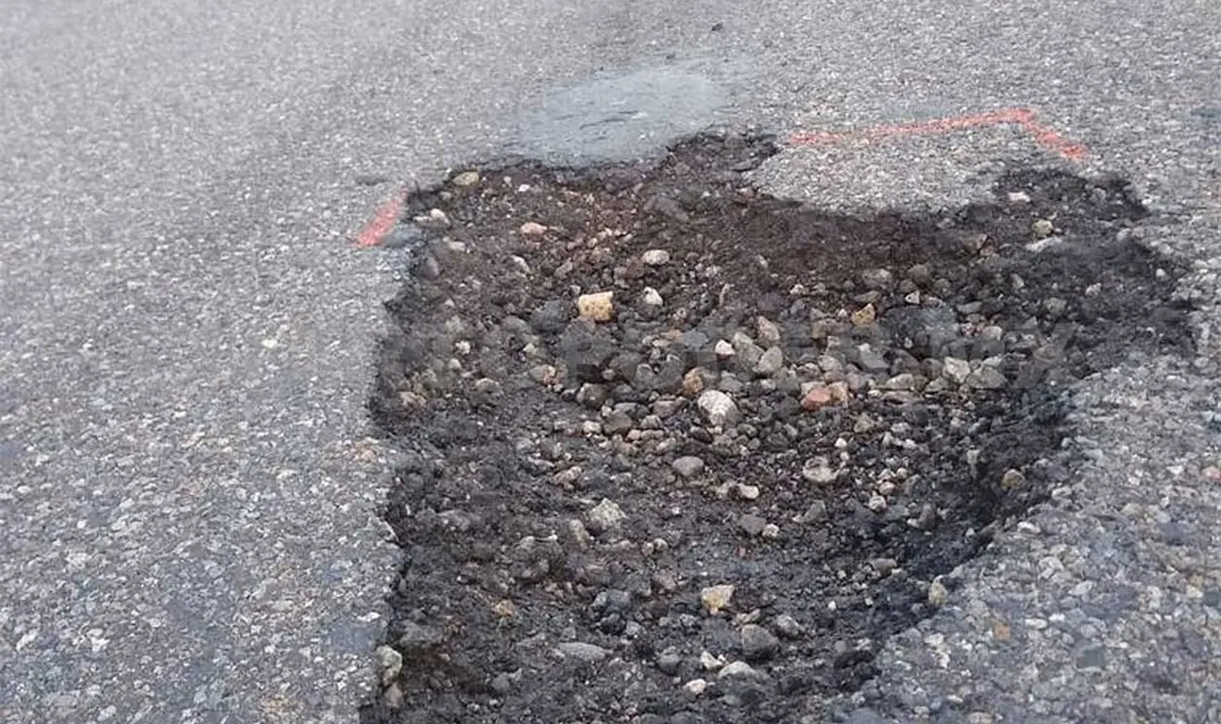Urge dar mantenimiento a tramos carreteros