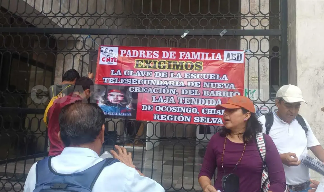 Exigen mejores condiciones en escuelas de Ocosingo
