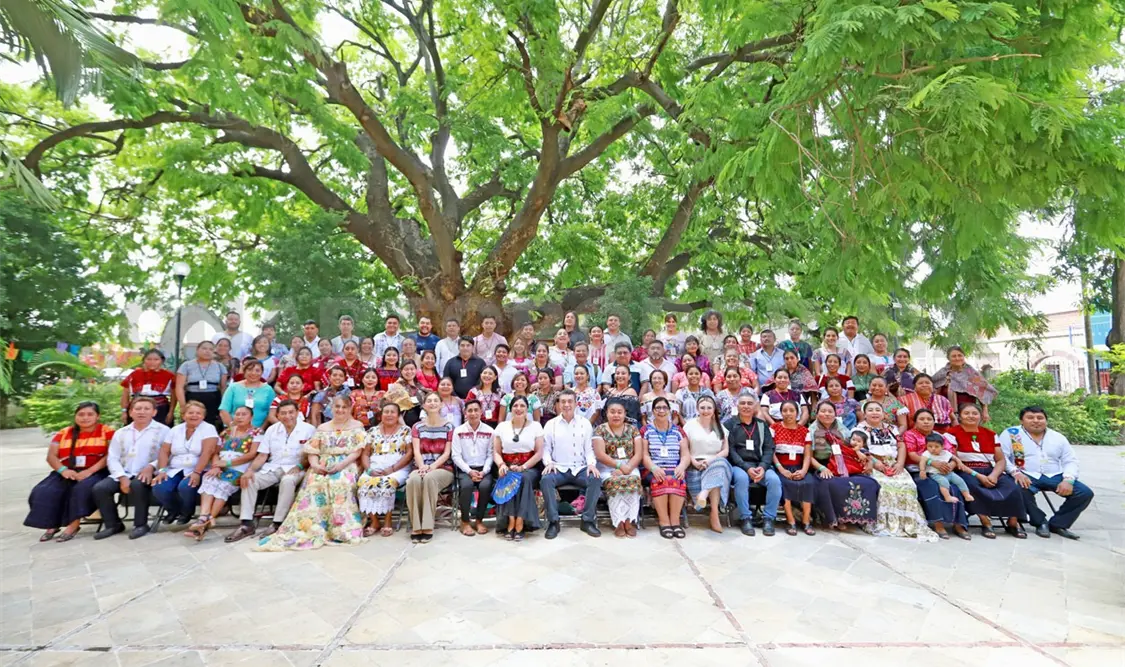 Inaugura REC capacitación para artesanos del Sureste