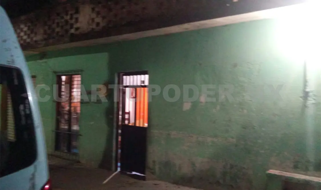 Hallan muerta a mujer; es arrestada su pareja