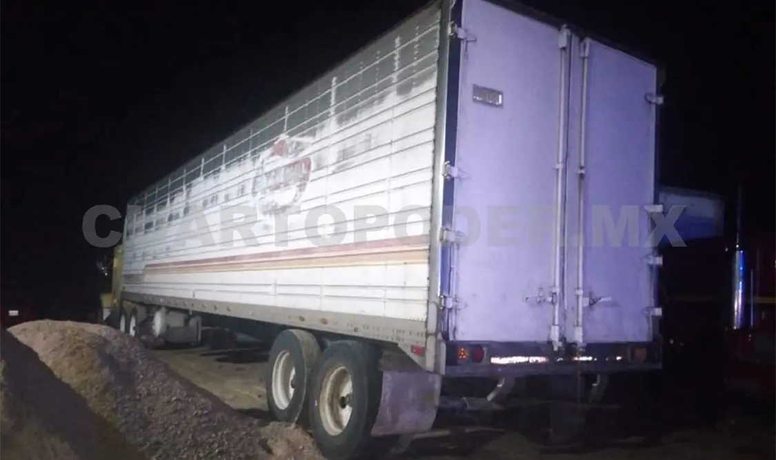 Falla mecánica en tráiler mata a menor de edad