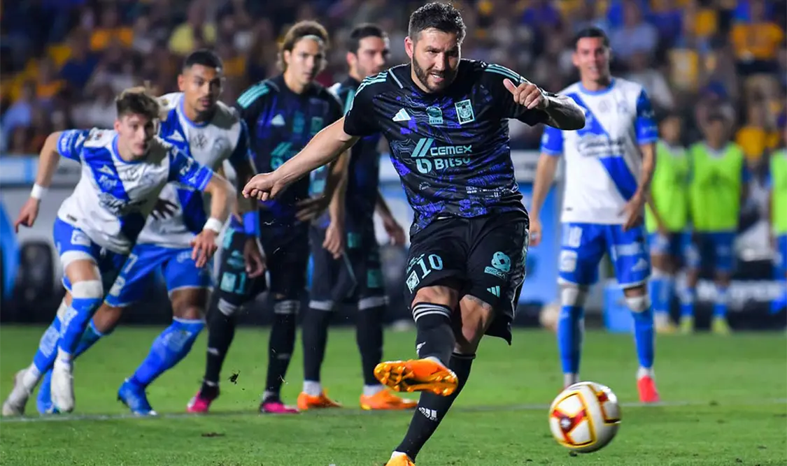 El campeón inicia la defensa de su corona