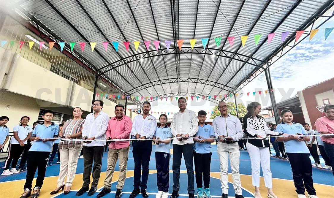 En Suchiapa, inaugura REC domo y cancha de primaria