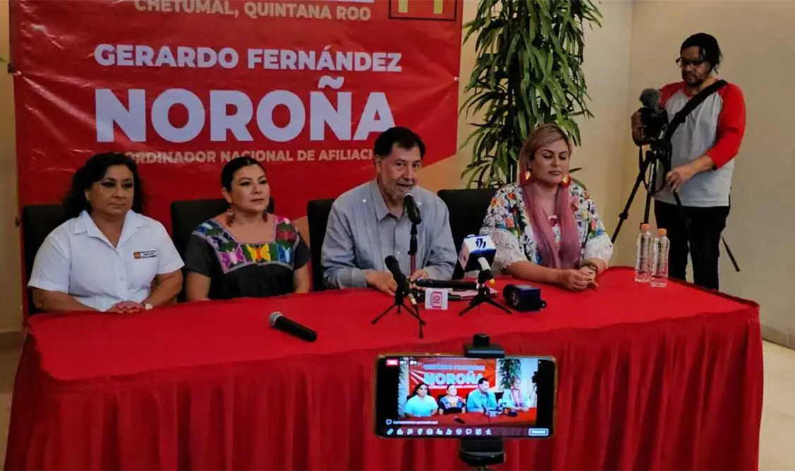 Noroña critica que aspirantes del FAM no pidan licencia