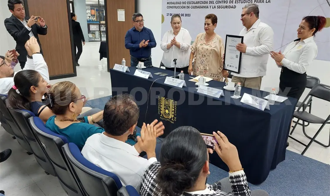 Otorgan CIEES acreditación a Licenciatura en DD. HH.