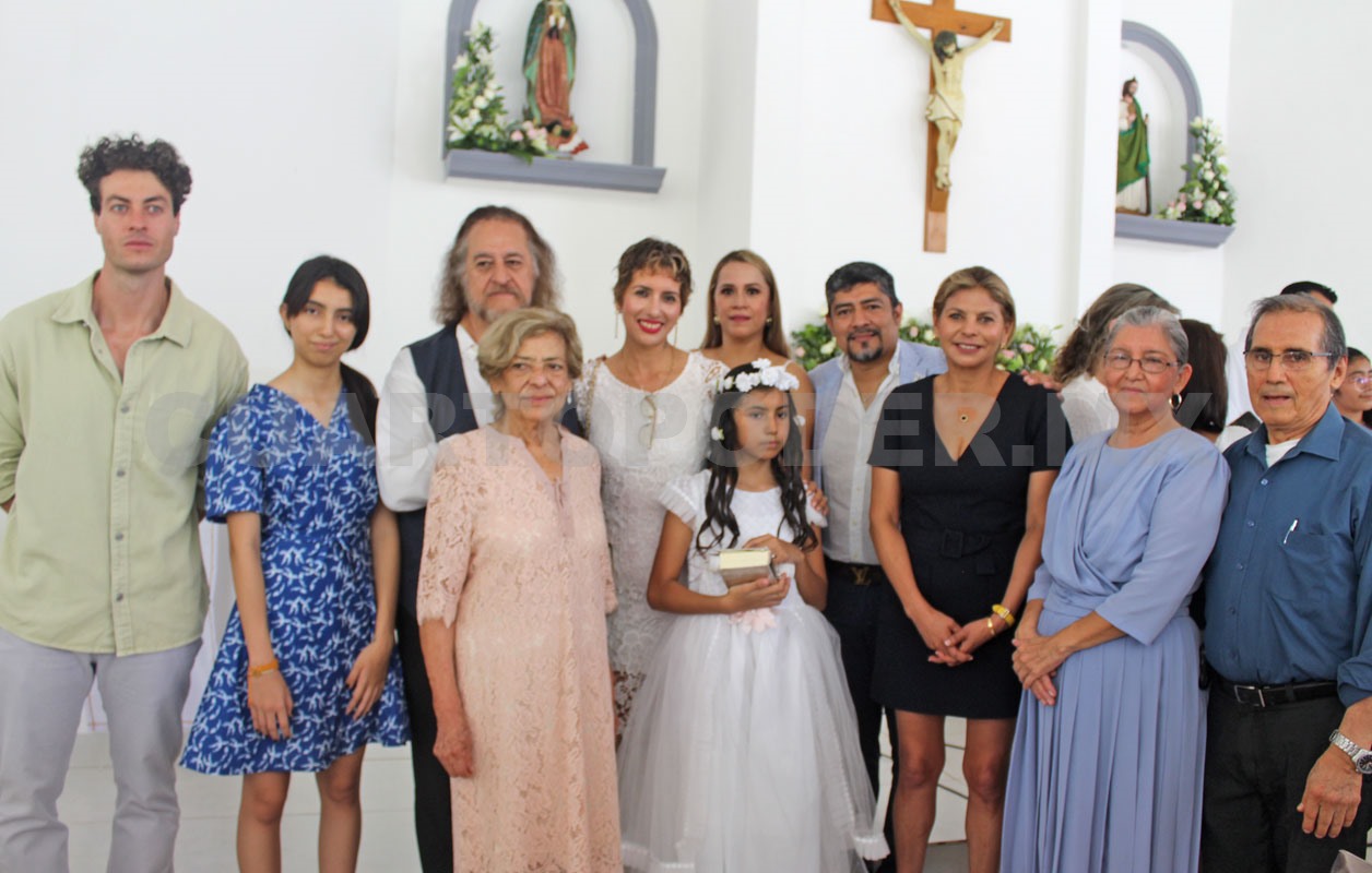 Griselda recibió la primera comunión