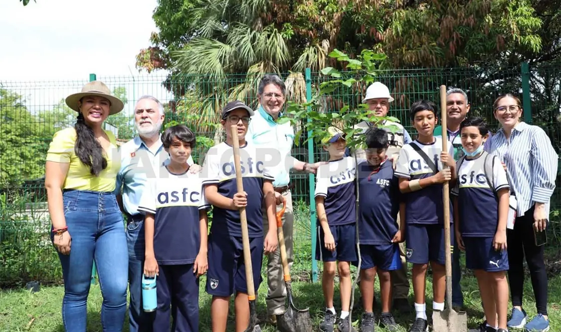 Realizaron jornada de reforestación en la PTAR Tuchtlán