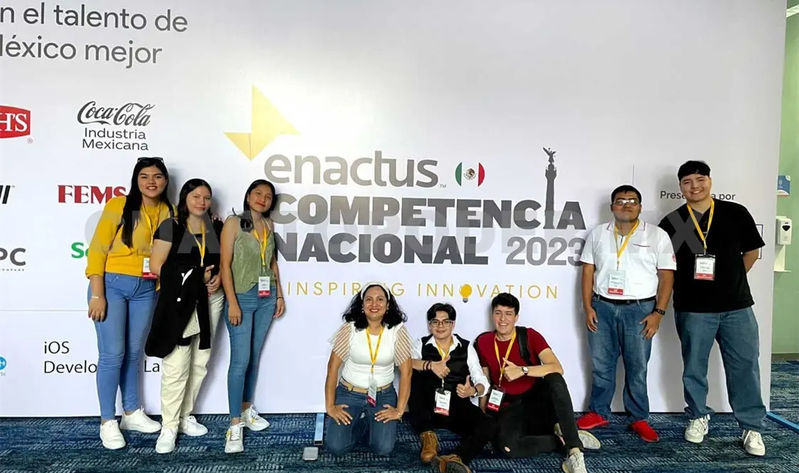 Trabajan alumnos en aplicaciones tecnológicas