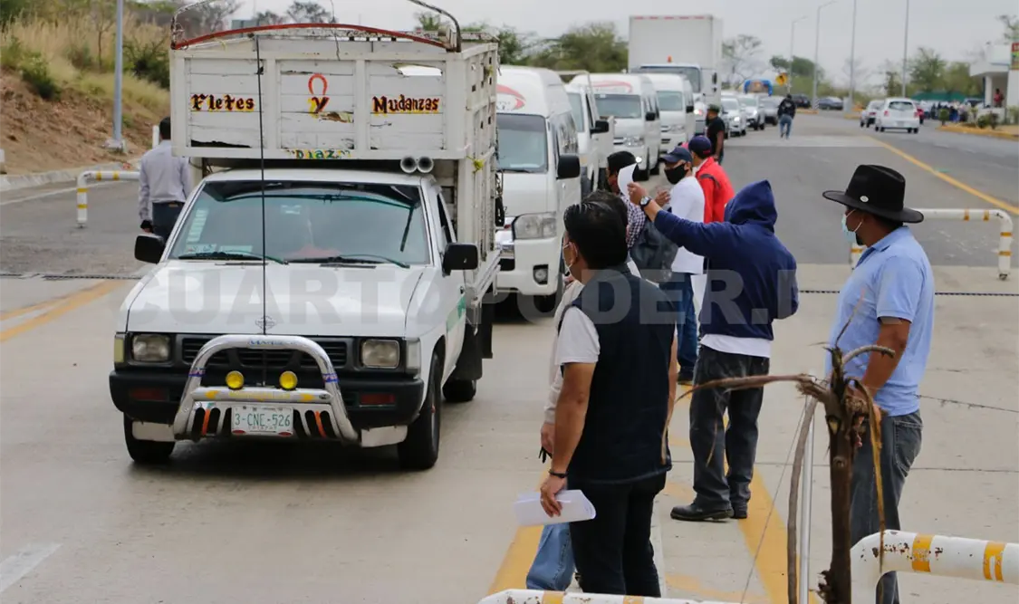 Tomarán carreteras por falta de pagos