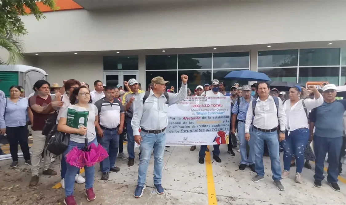 Se manifiestan en contra de nuevo Mapa Curricular
