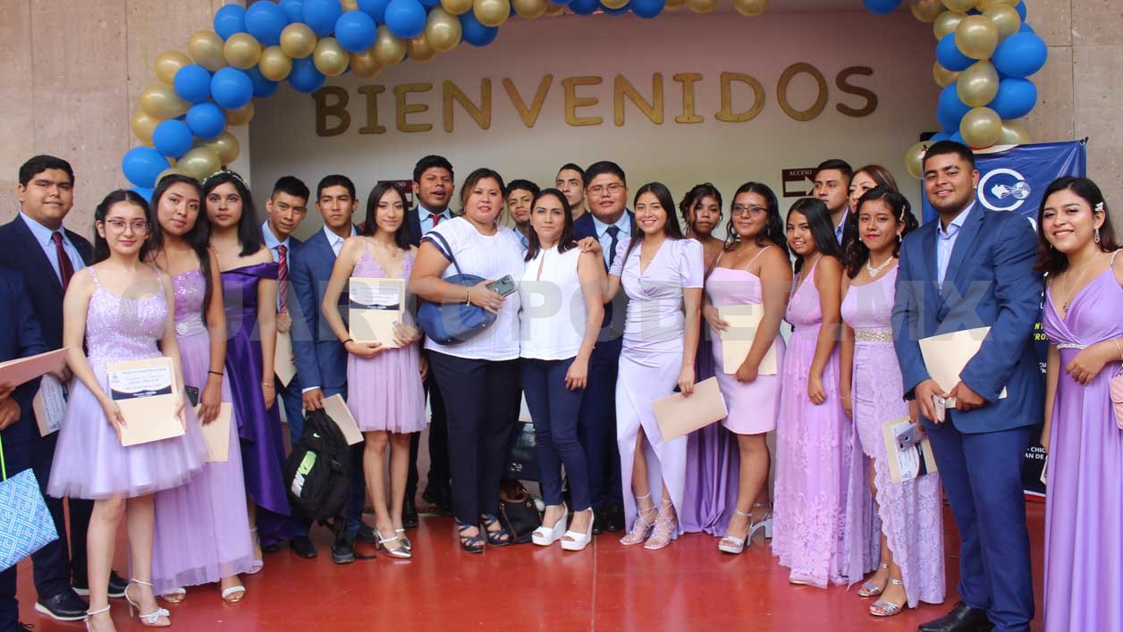 Concluyeron la preparatoria