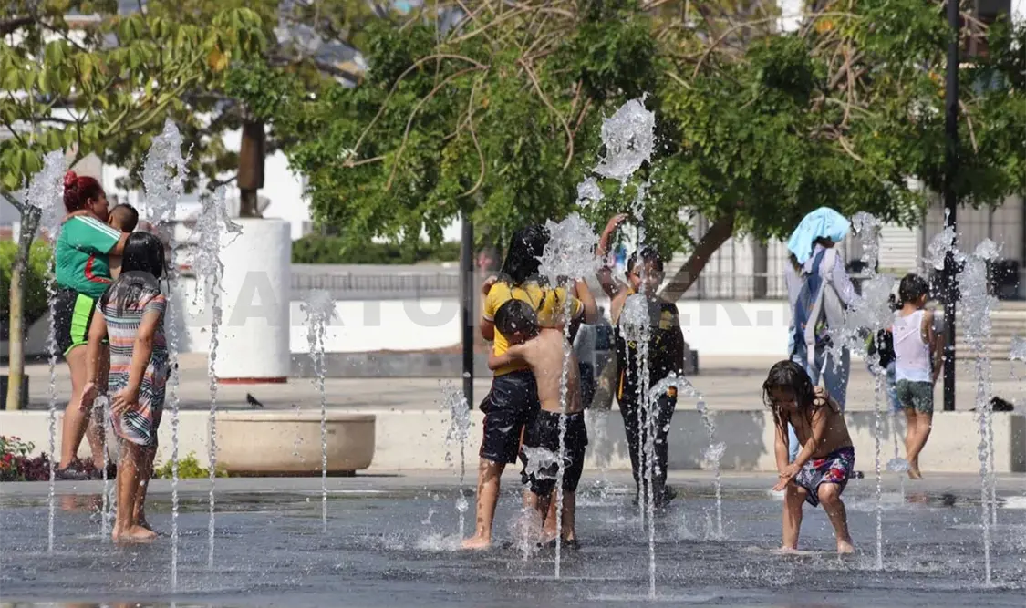 Suman 30 casos entre golpes de calor y deshidratación