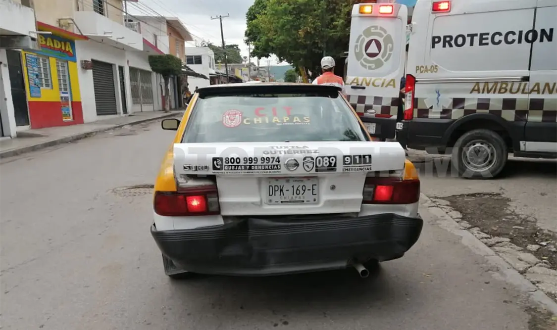 Fuerte choque deja un adulto mayor lesionado