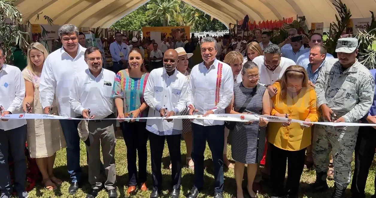 Inaugura REC 1.er Festival Internacional del Cacao