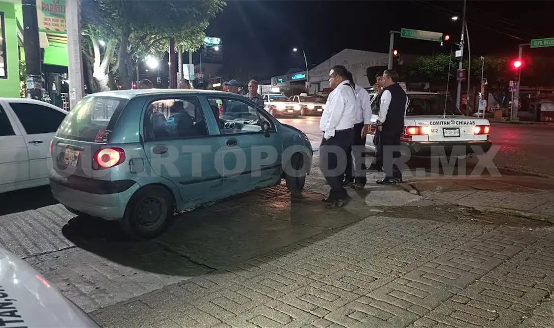 Es perseguido por taxista tras provocar un choque