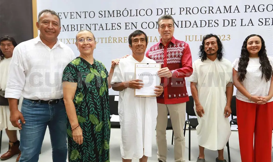 Entrega apoyos del programa Pagos por Servicios Ambientales