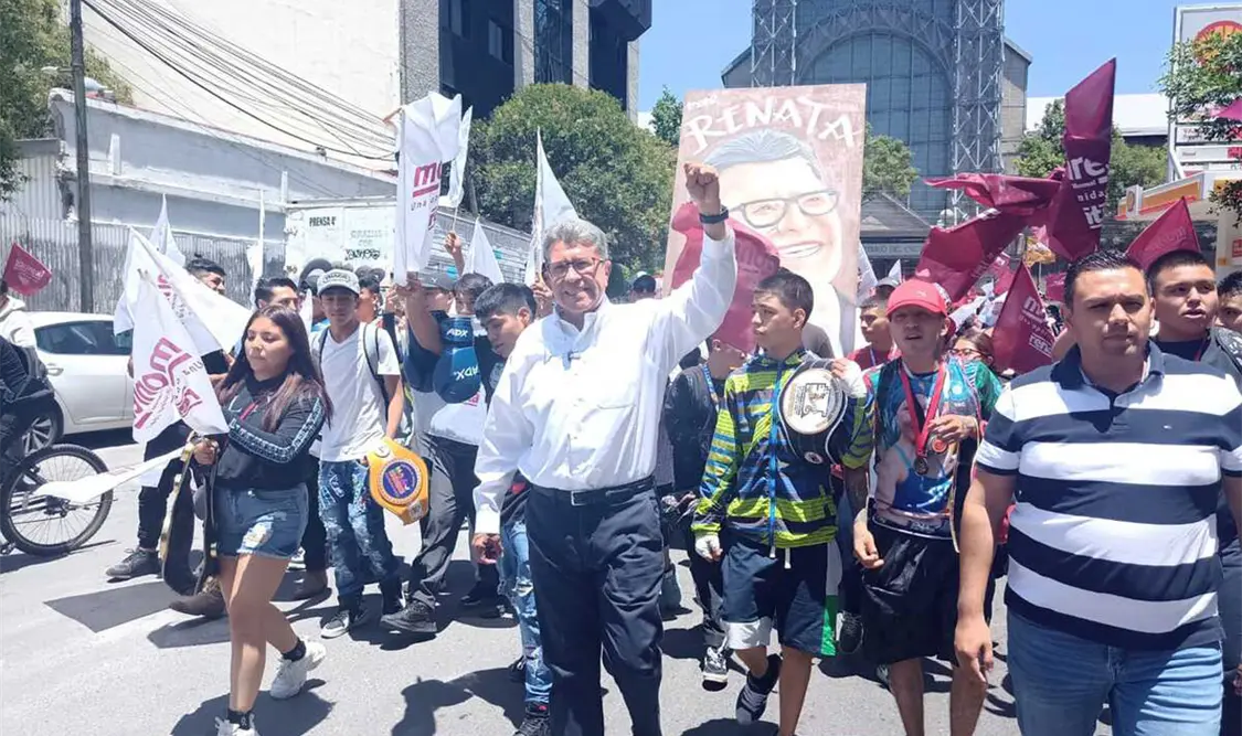 Monreal exhorta a jóvenes a cambiar el rumbo de México