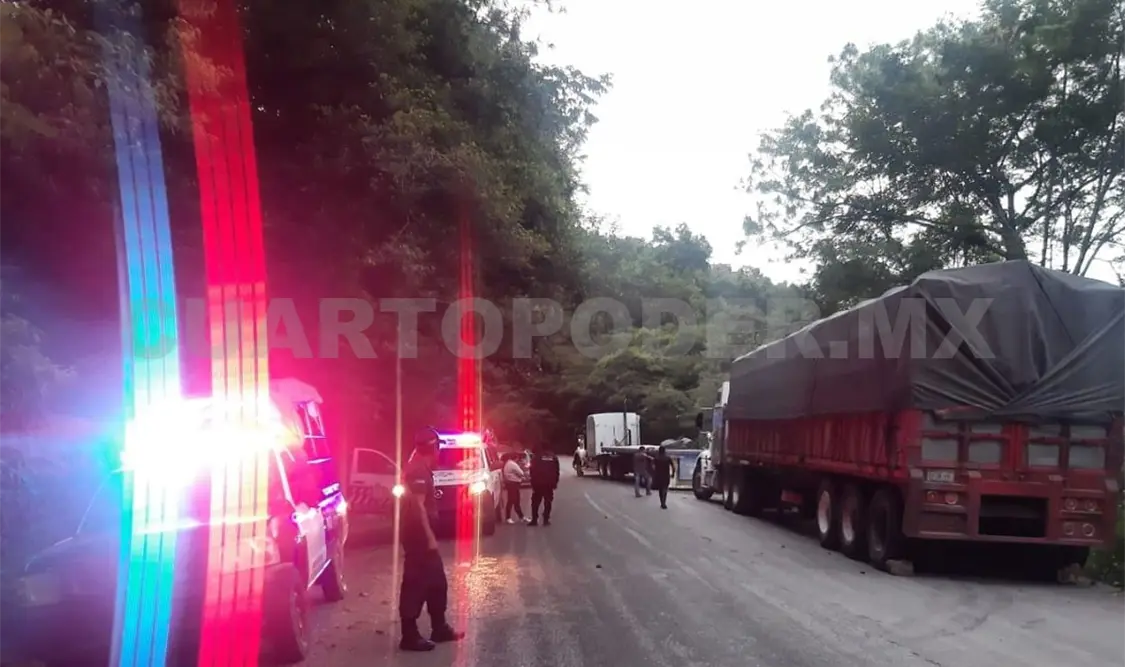 Trailero frustra asalto, pero resulta baleado