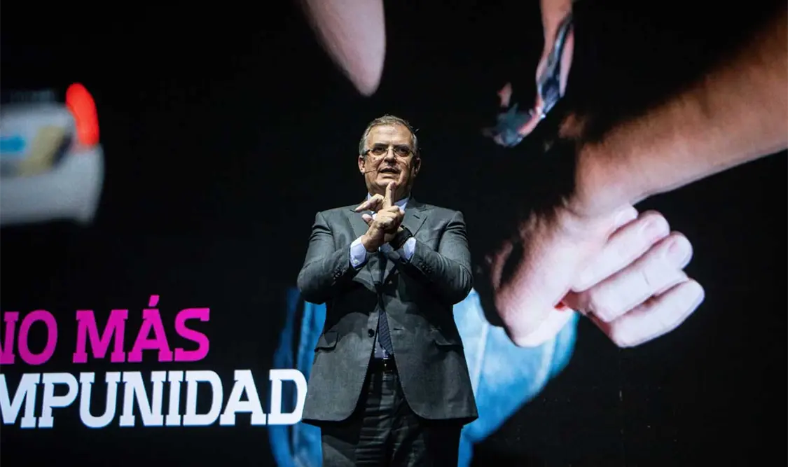 Busca Ebrard crear muro cibernético