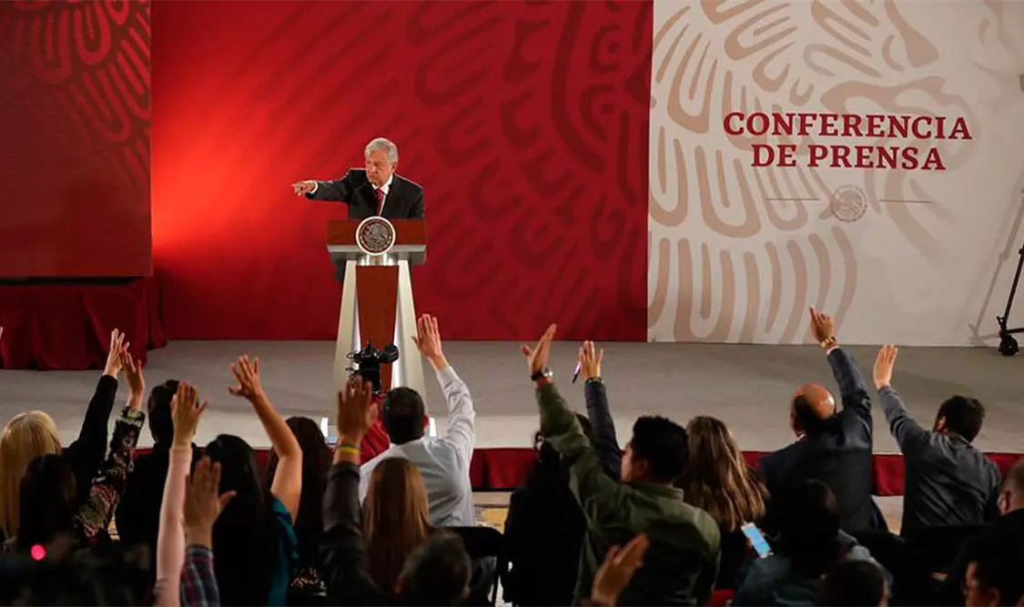 AMLO cumple con medidas cautelares