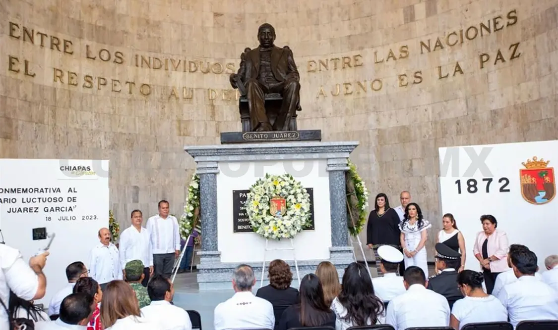 Honran a Benito Juárez en aniversario luctuoso