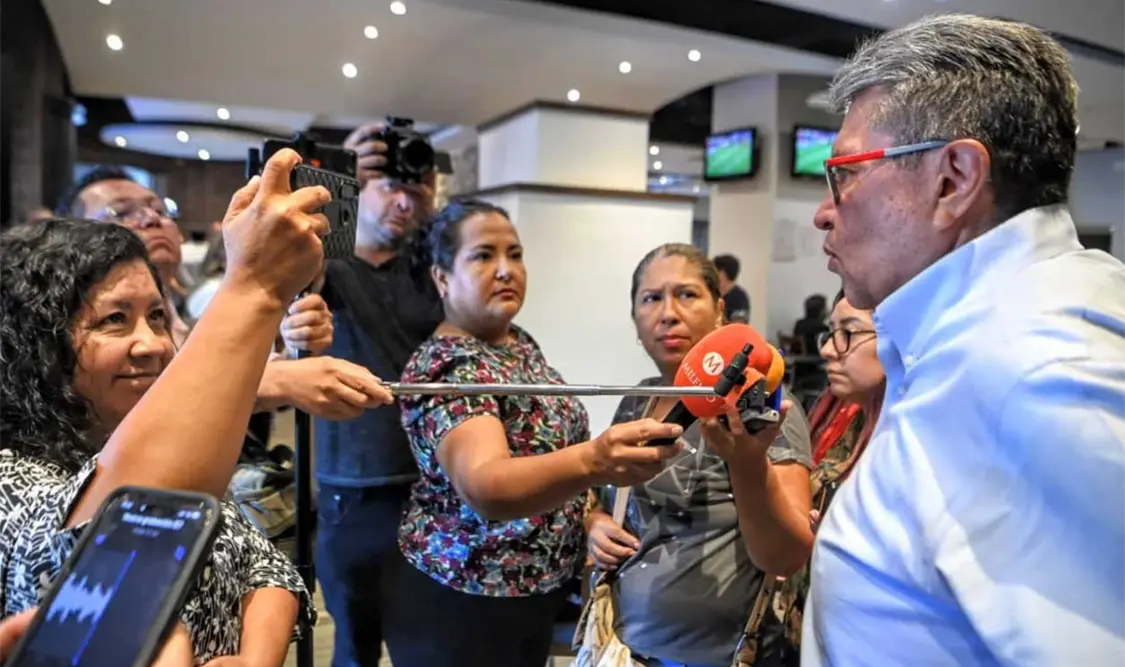 Esencial establecer un nuevo marco legal: Monreal
