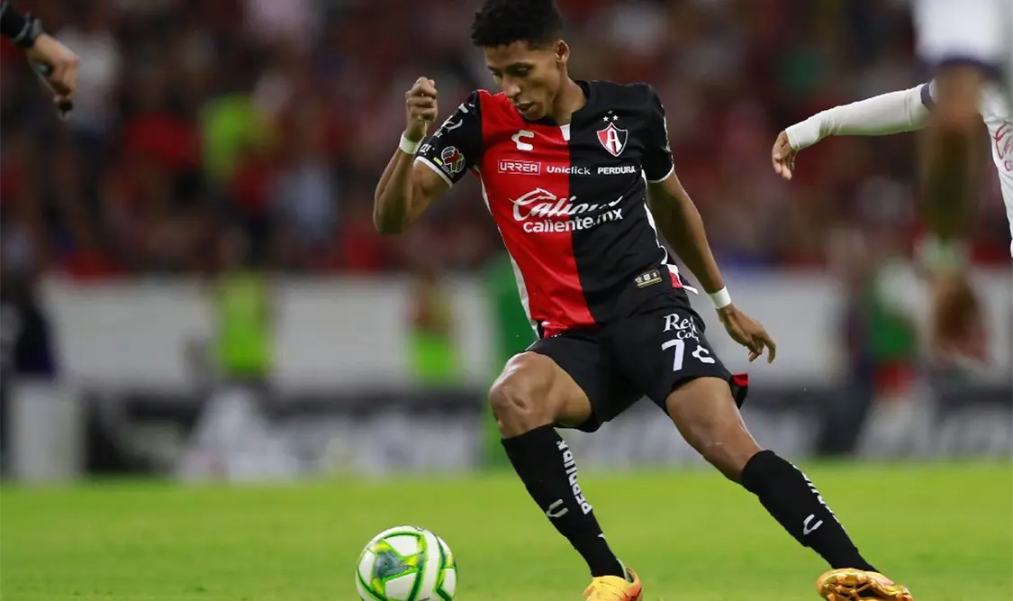 Ozziel Herrera no quiere dejar al Atlas