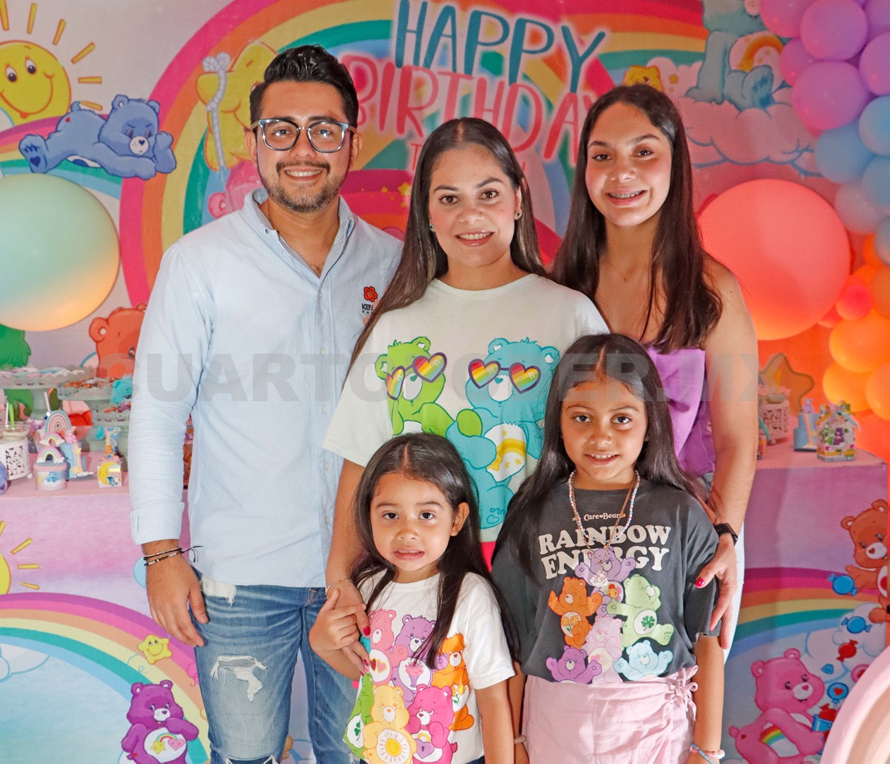 Recibieron con regalos a María Emilia