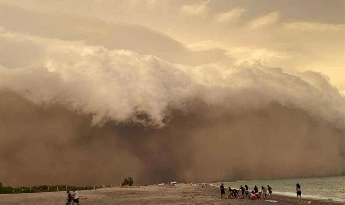 Tormenta de arena azota a Guaymas y Empalme