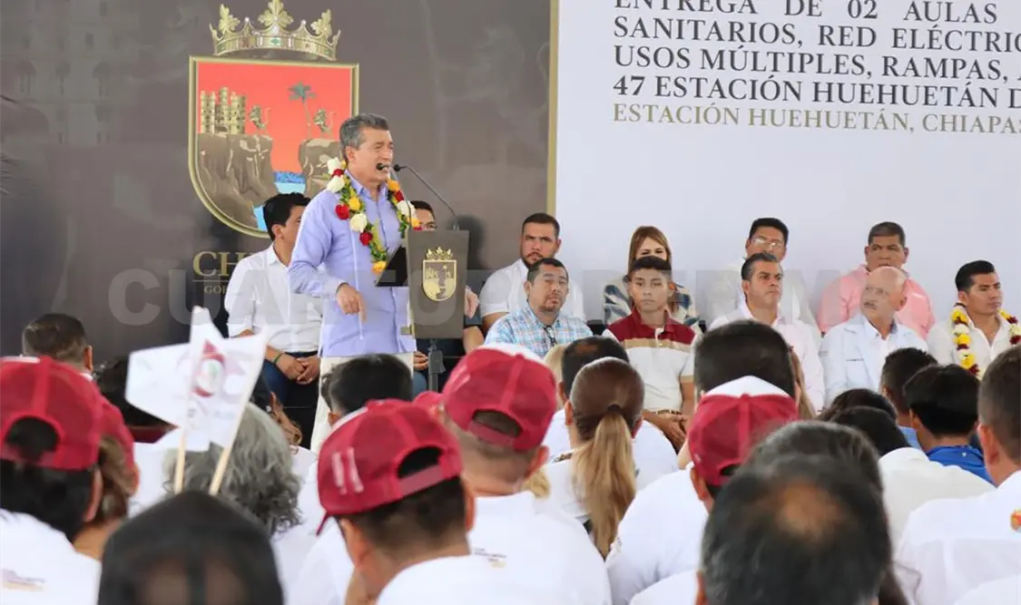 Entrega Rutilio obra educativa en el plantel 47 del Cecyte