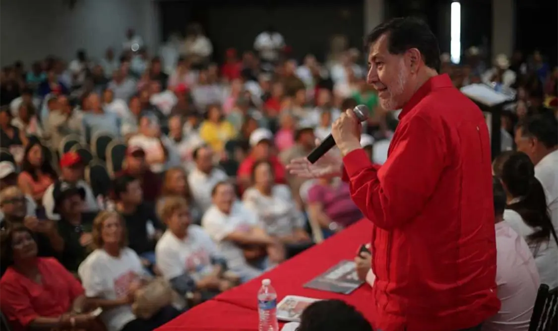 Insiste Noroña en que no ha comprado espectaculares