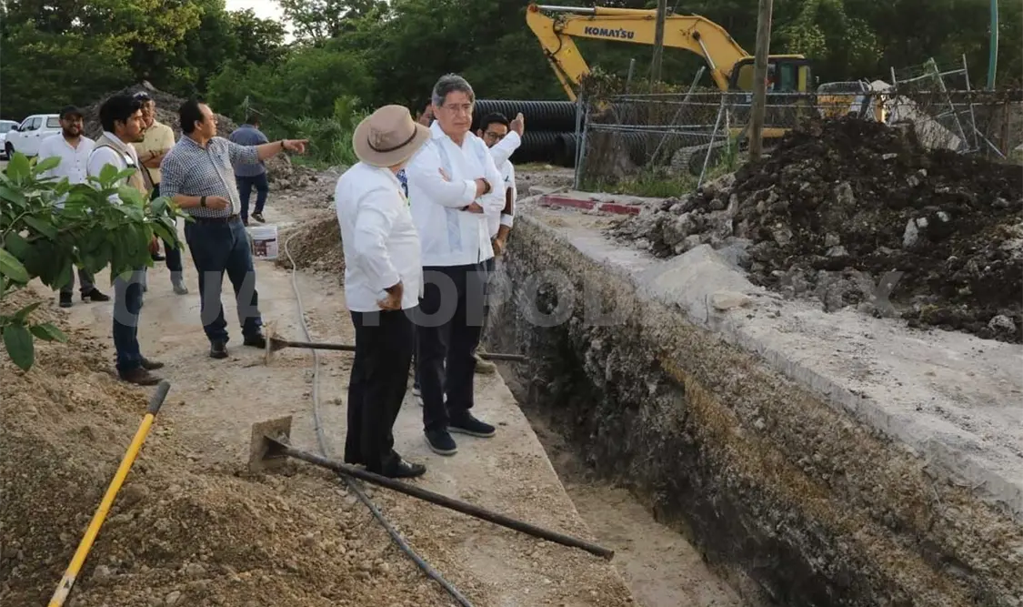 Supervisa rehabilitación de colector sanitario