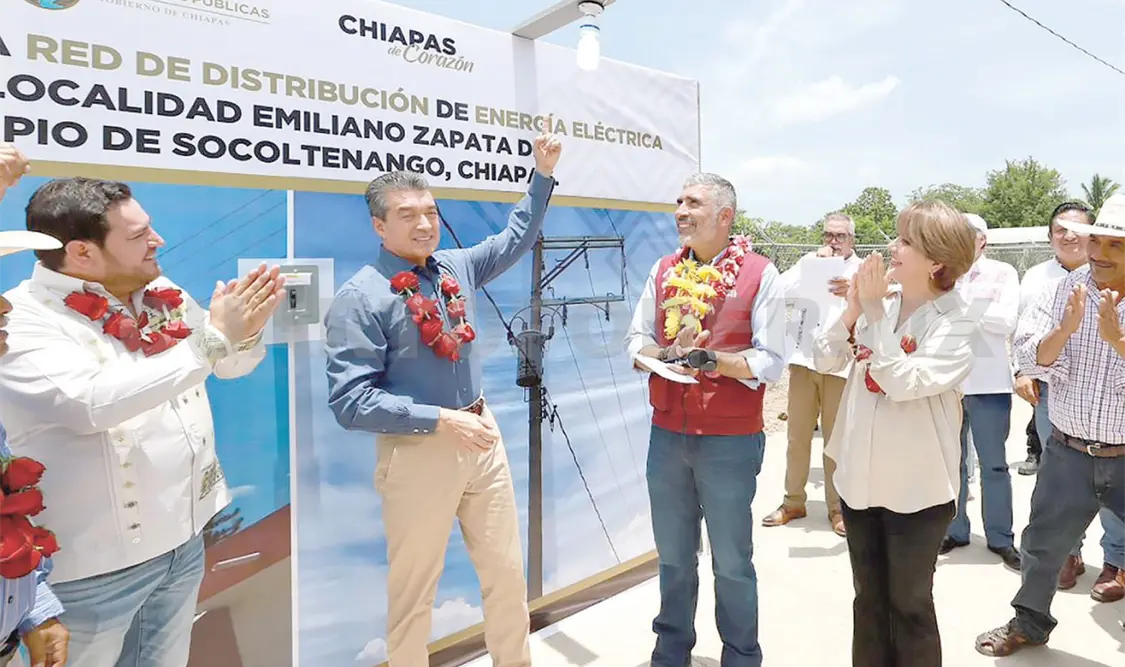 Inaugura REC Centro Deportivo y Red Eléctrica