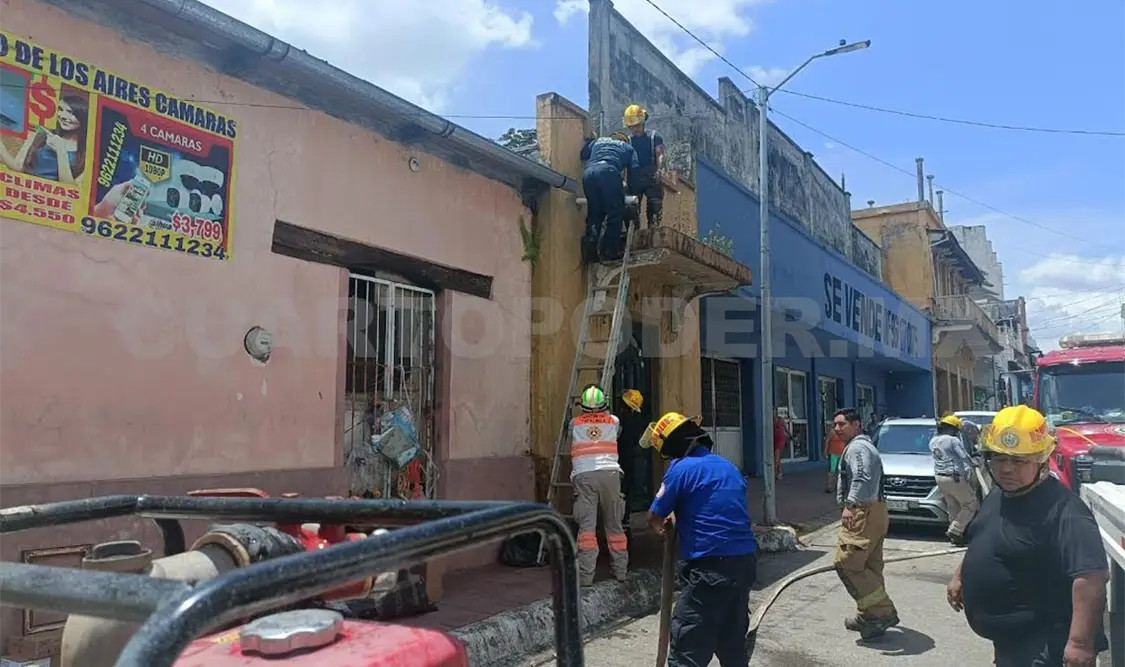 Rescatan a hombre de morirse en un incendio