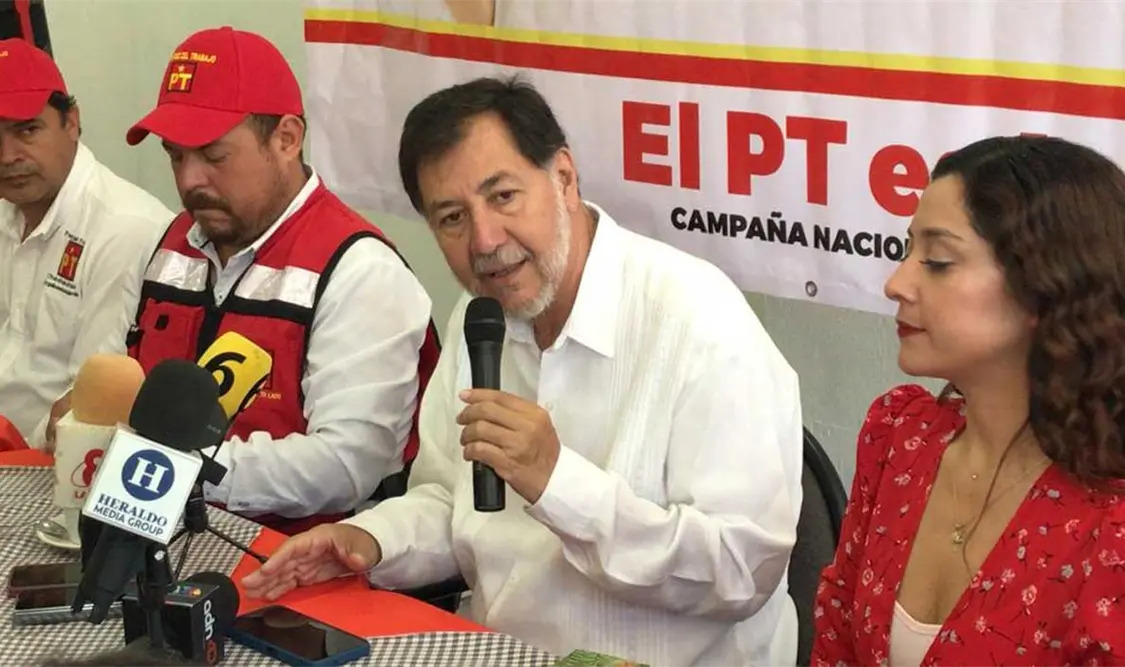 Se solidariza con el presidente por boicot a libros