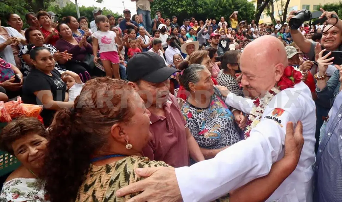 Recorrer colonias consolida la cruzada de salud