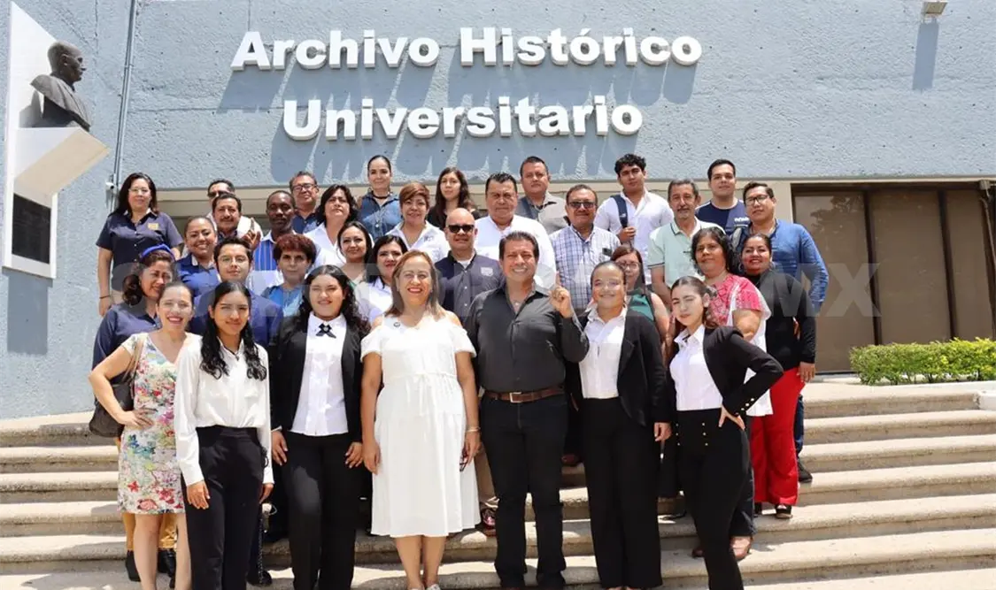 Presentan proyectos de investigación científica