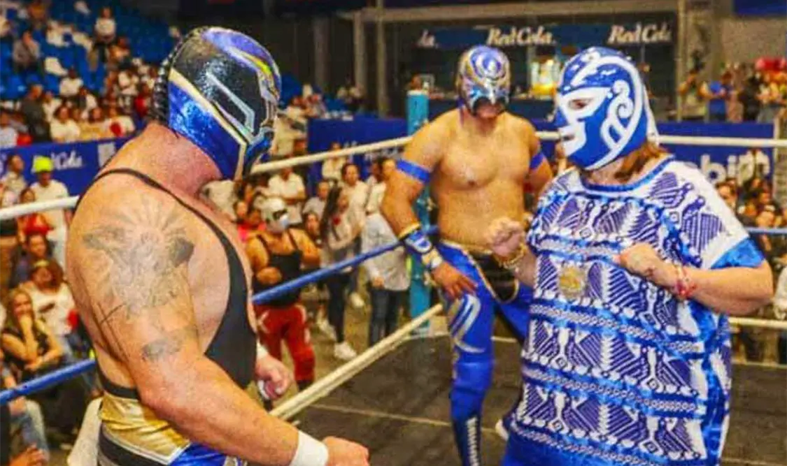 En el video se puede ver a Gálvez arriba del ring. Cortesía