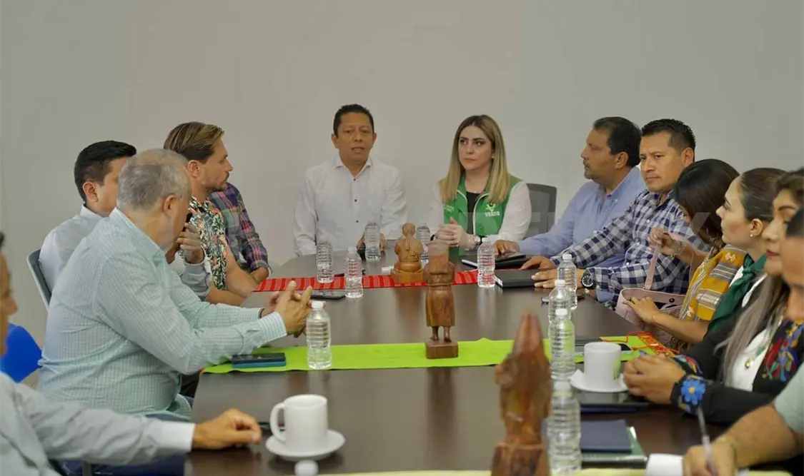 Nuestro compromiso es fortalecer a la 4T: Llaven