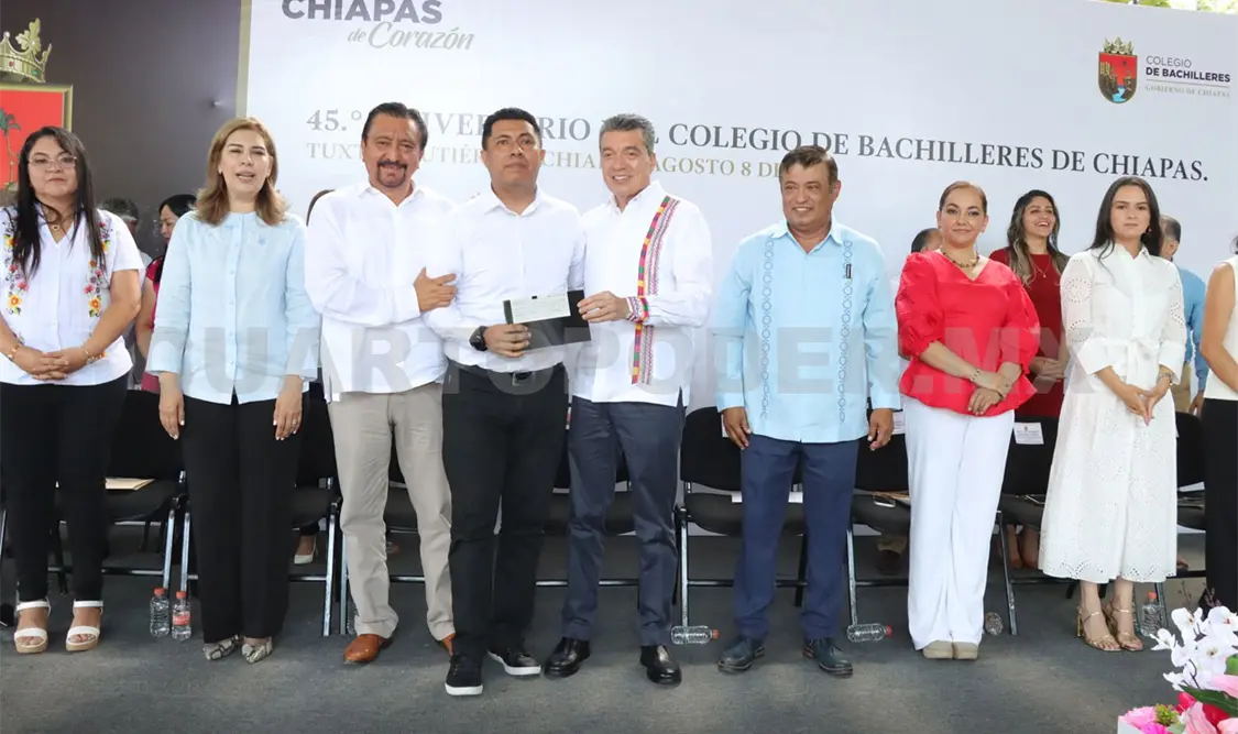 REC felicita a cobachenses por el 45 aniversario de la institución