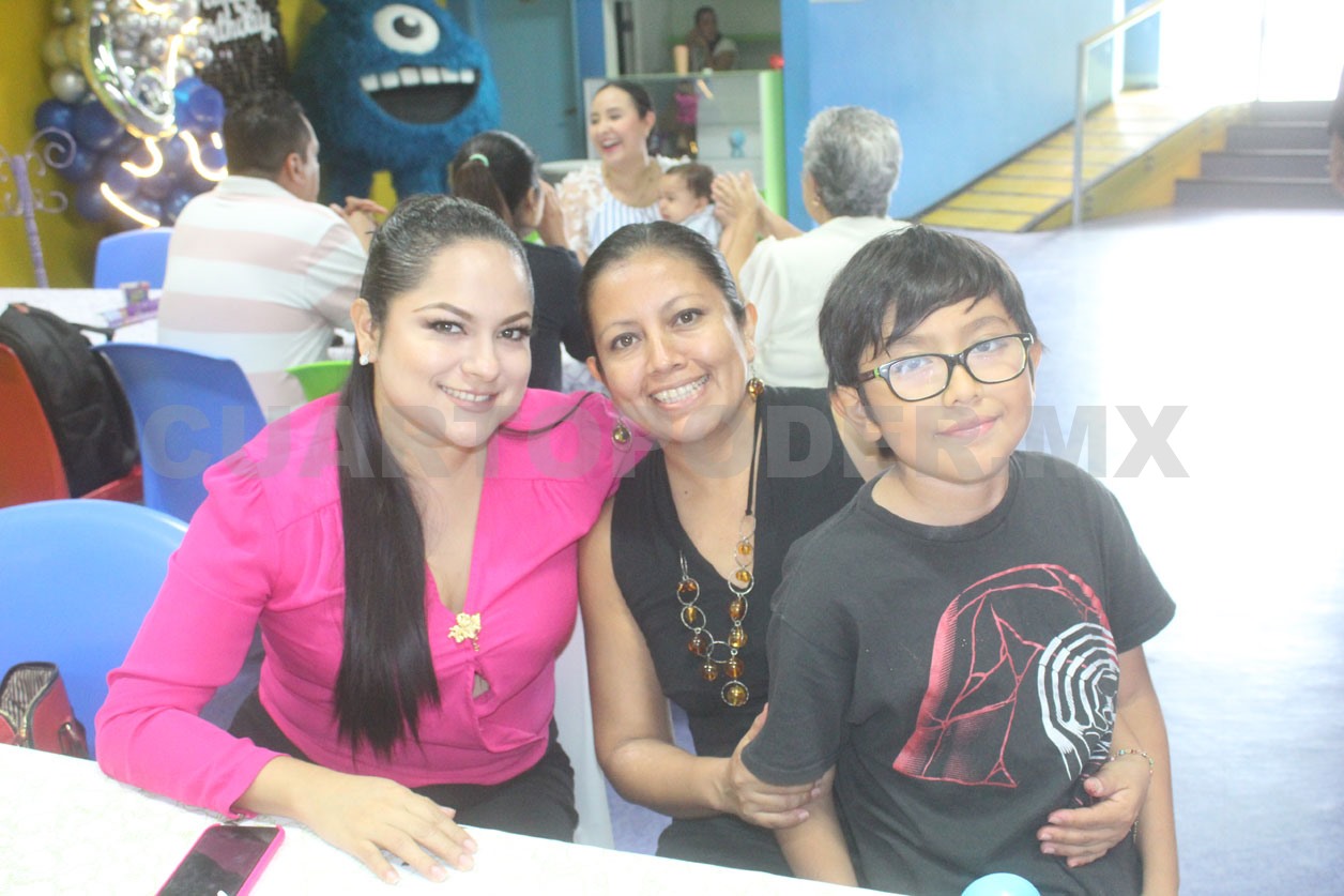 Celebrando al pequeño Tadeo