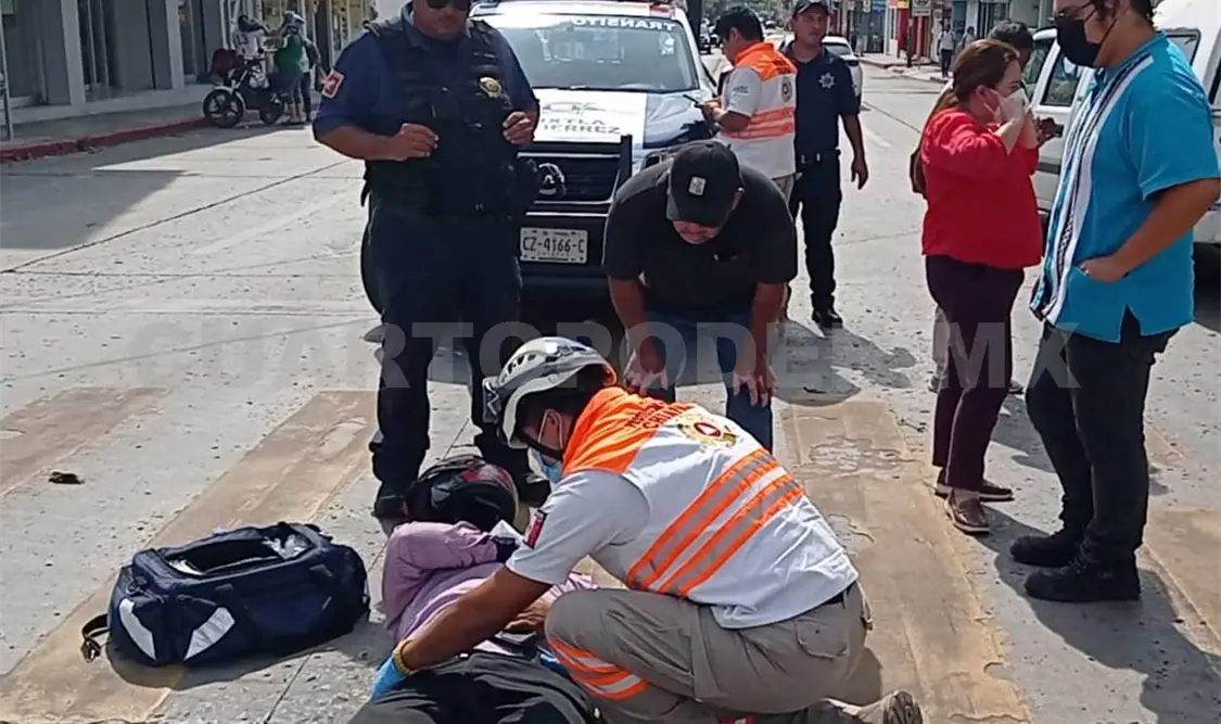 Arrollan a motociclista en un “semaforazo”