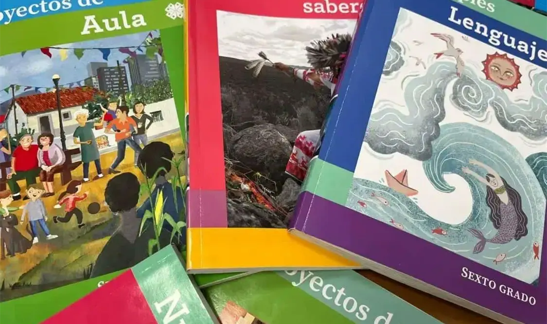 La SEP y autoridades educativas de 31 estados del país acordaron que en conveniencia y privilegiando el interés superior de niños y adolescentes, los nuevos Libros de Texto Gratuitos se distribuirán. Cortesía