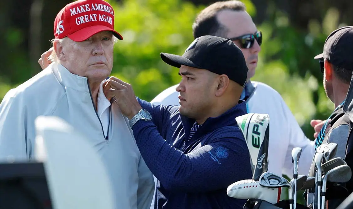 Empleado de Trump se declara inocente