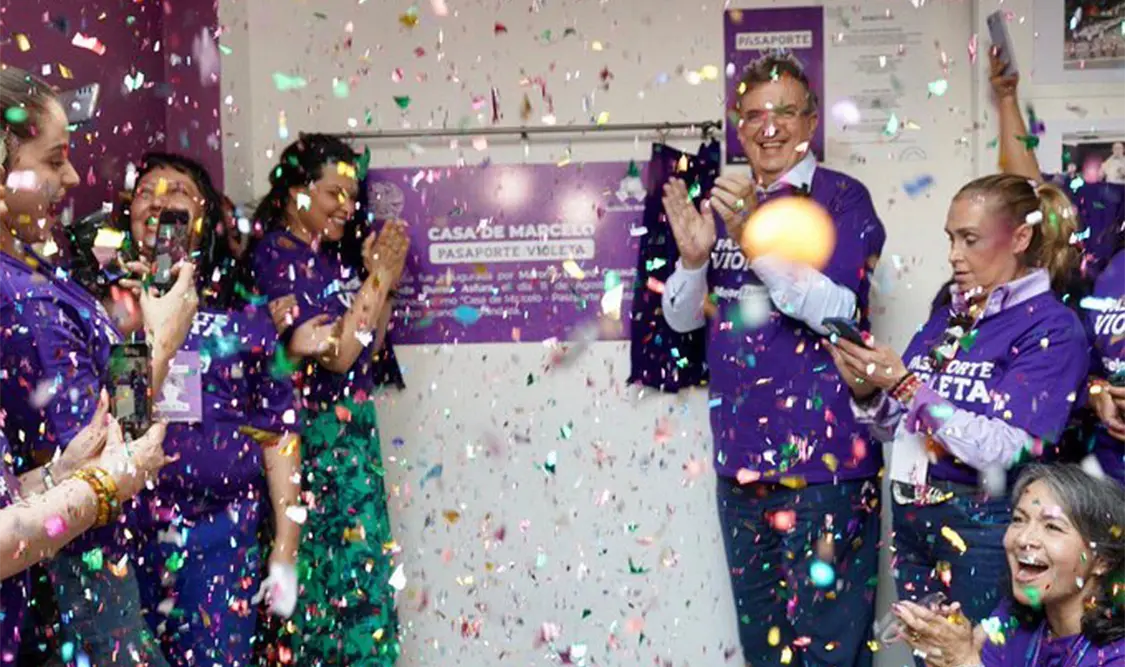 Ebrard da banderazo de salida a 200 Casas Violeta