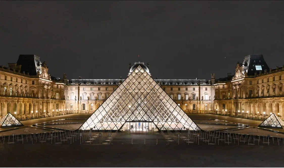 Museo de Louvre cumple 230 años