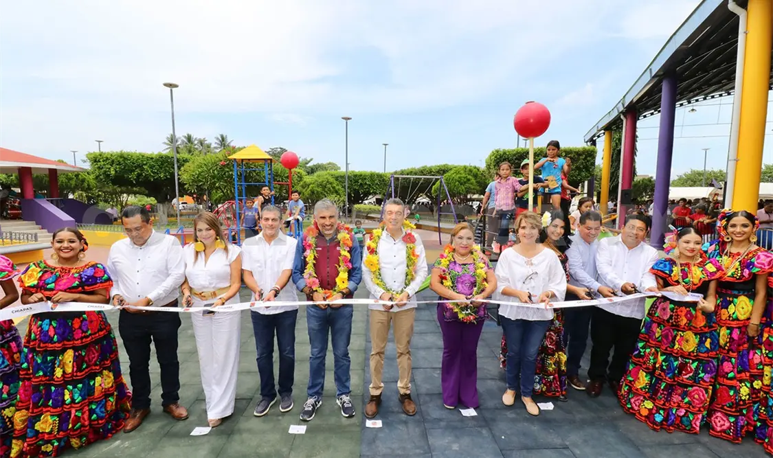 Rutilio Escandón inauguró el parque público de La Libertad